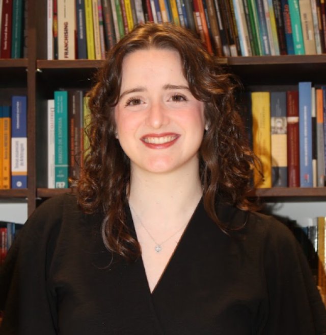 Anna Cecília Serrano